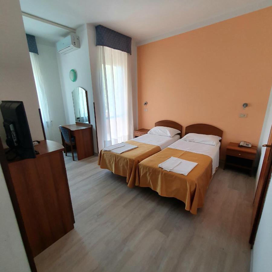 Hotel Perla Massa Lombarda Esterno foto