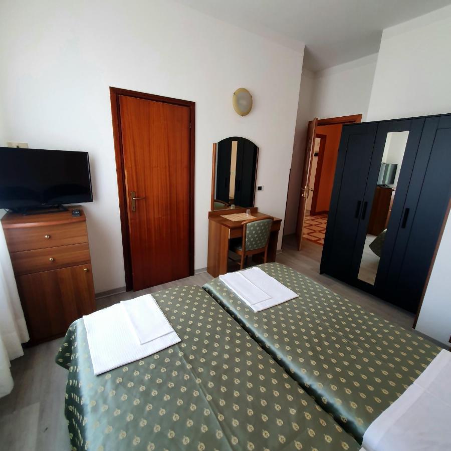 Hotel Perla Massa Lombarda Esterno foto