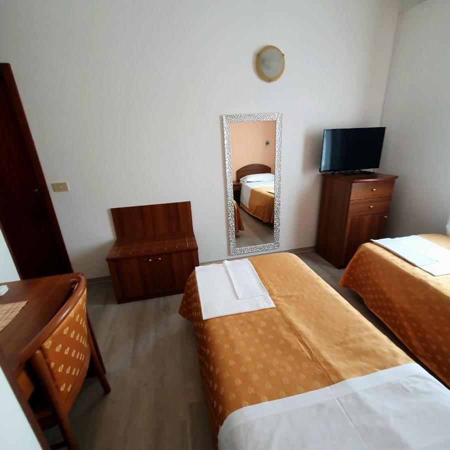 Hotel Perla Massa Lombarda Esterno foto