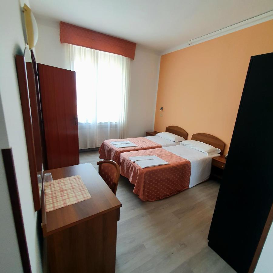 Hotel Perla Massa Lombarda Esterno foto