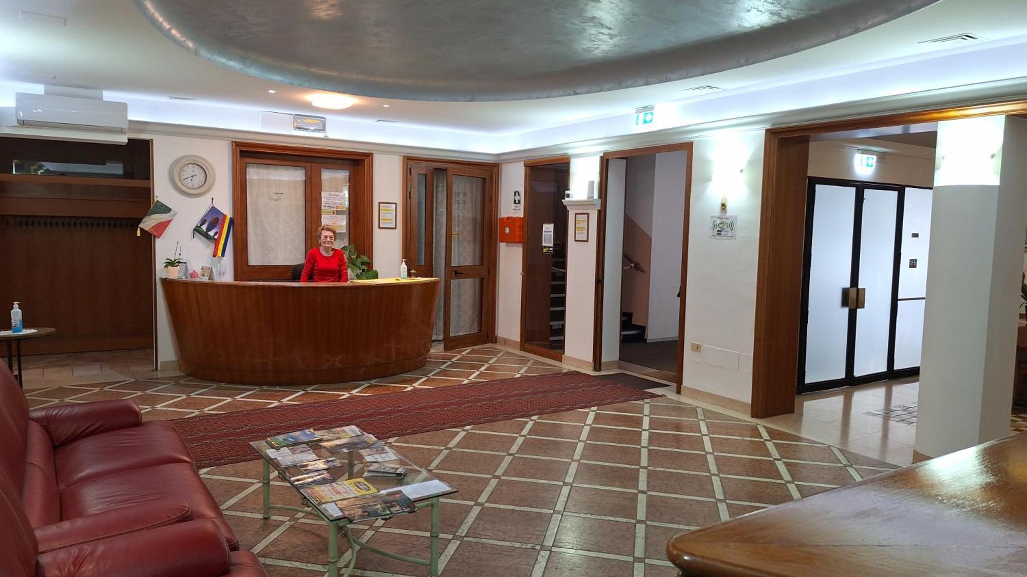 Hotel Perla Massa Lombarda Esterno foto